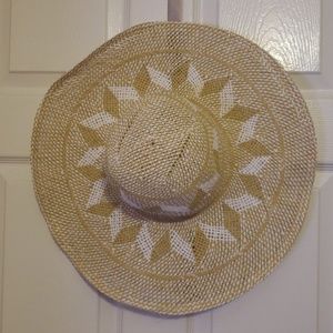 Roxy floppy hat